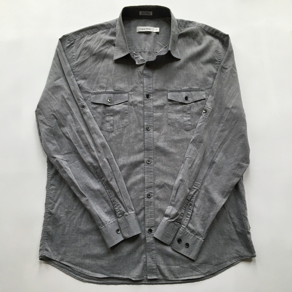 Calvin Klein Men’s Button-up Dress Shirt – Size: Large – Grey